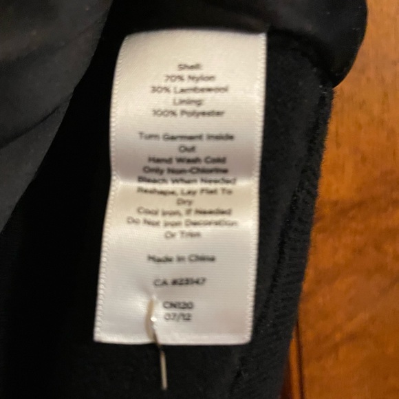 Talbots black beaded short sweater size M - perfect for holidays! - Picture 6 of 6